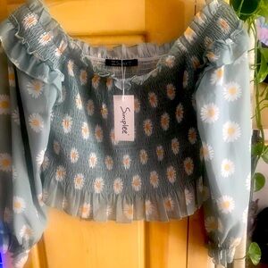 REALLY CUTE EITHER OFF SHOULDER TOPOR NOT SOFT MATERIAL PRETTY SUMMER COLORS